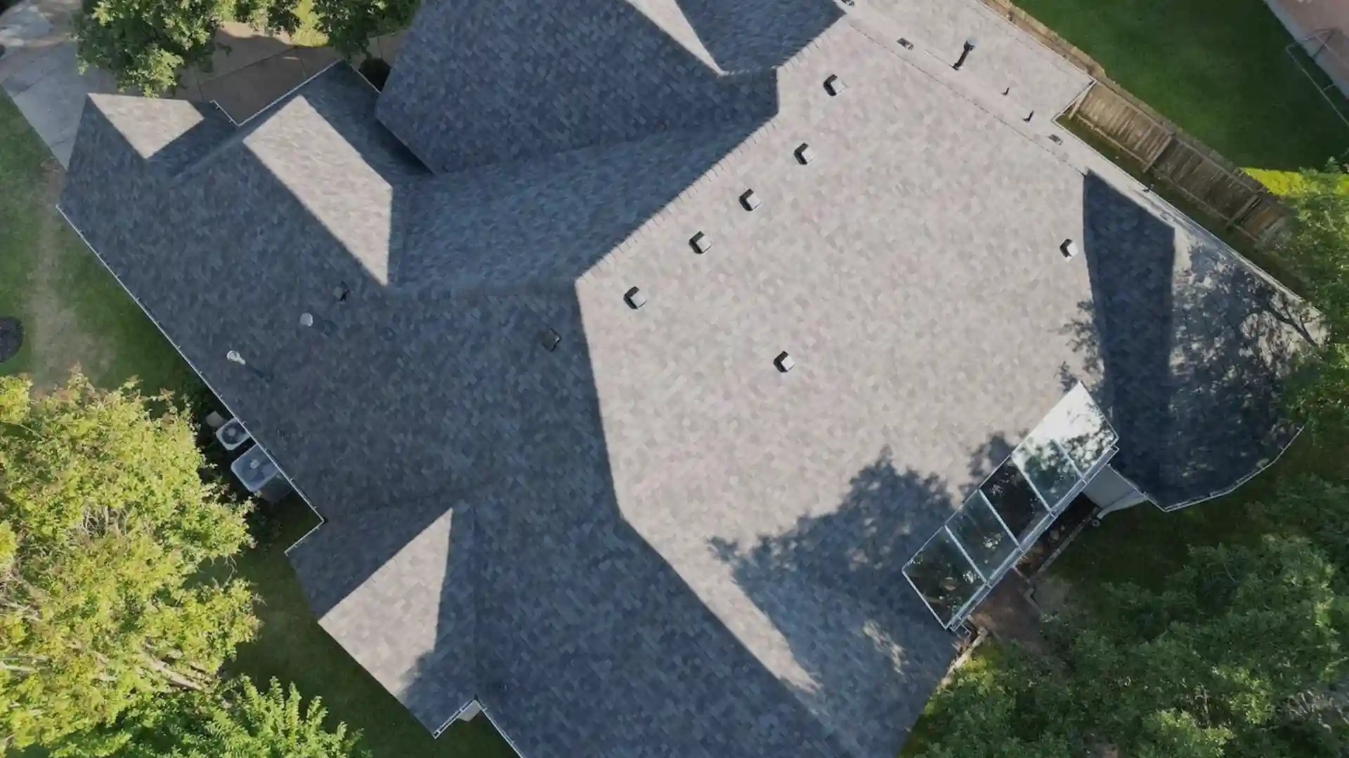 What Happens If I Keep My Roof Insurance Claim Money_ Image raw