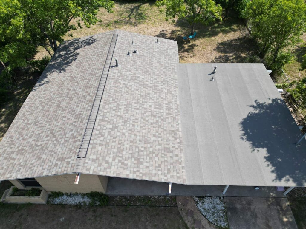 Class 4 impact resistant shingles installed on Pflugerville Texas home by RoofsOnly.com